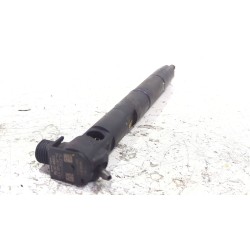 Recambio de inyector para kia cee´d (jd) 1.4 crdi 90 referencia OEM IAM 338002A780  