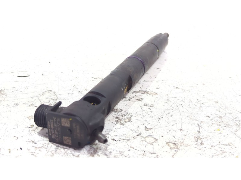 Recambio de inyector para kia cee´d (jd) 1.4 crdi 90 referencia OEM IAM 338002A780  