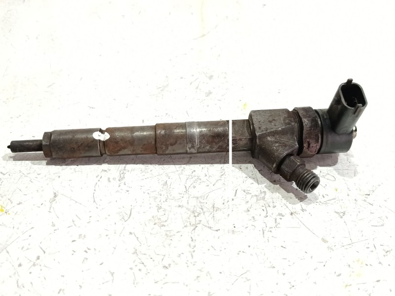 Recambio de inyector para fiat stilo (192_) 1.9 jtd referencia OEM IAM 0445110111  