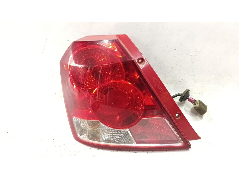 Recambio de piloto trasero izquierdo para chevrolet kalos 1.2 referencia OEM IAM 300266L  