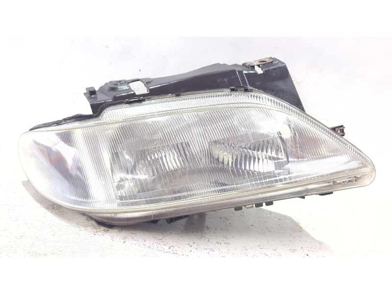 Recambio de faro delantero derecho para citroën xsara (n1) 1.9 td referencia OEM IAM 37540748D  
