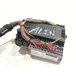 Recambio de caja reles / fusibles para volvo s60 i (384) 2.4 d referencia OEM IAM 9401802  