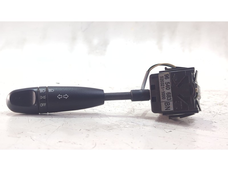 Recambio de mando intermitentes para chevrolet kalos sedán 1.4 referencia OEM IAM 96540683  