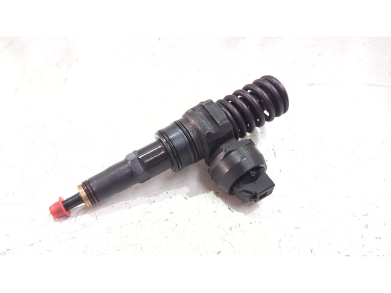 Recambio de inyector para volkswagen passat b5.5 (3b3) 1.9 tdi 4motion referencia OEM IAM 038130073BA  