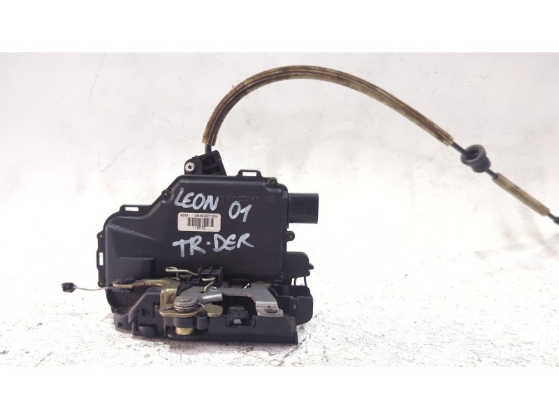 Recambio de cerradura puerta trasera derecha para seat leon (1m1) 1.4 16v referencia OEM IAM 3B4839016M  