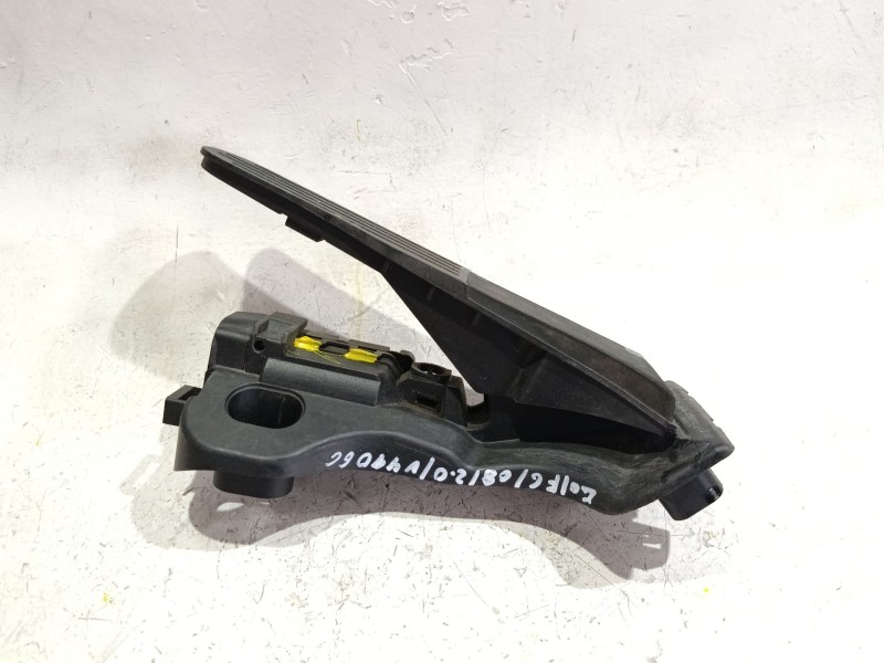 Recambio de potenciometro pedal para volkswagen golf vi (5k1) 2.0 tdi referencia OEM IAM 1K1721503T  