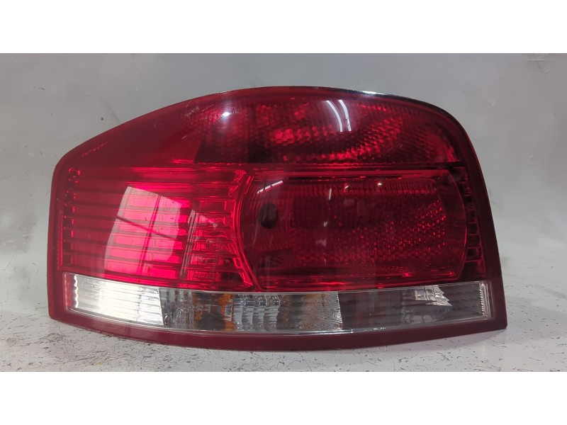 Recambio de piloto trasero izquierdo para audi a3 (8p1) 1.9 tdi referencia OEM IAM 8P0945257  