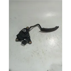 Recambio de potenciometro pedal gas para renault clio iii (2005) 1.1 75 cv referencia OEM IAM 8200297342A  