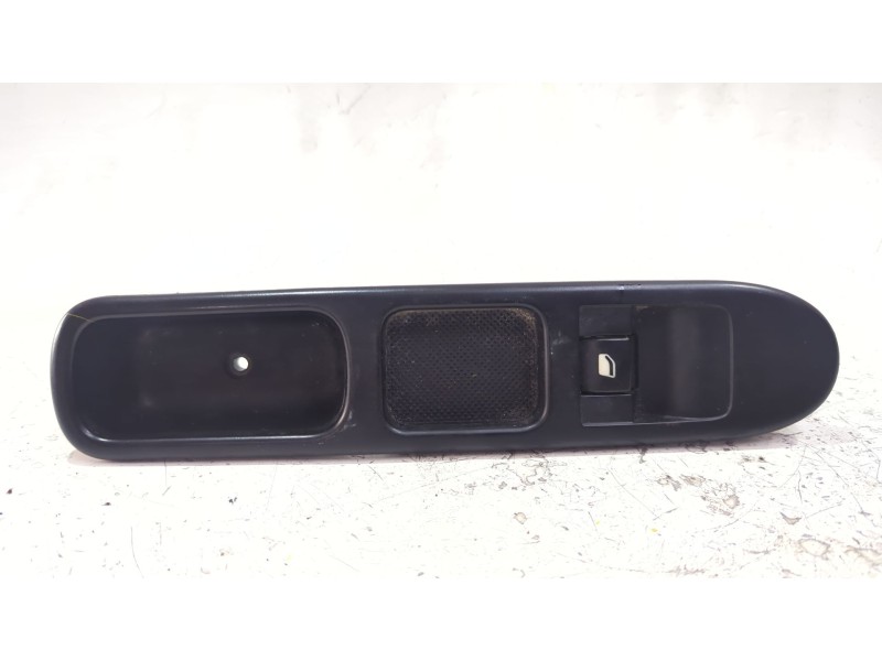Recambio de mando elevalunas delantero derecho para peugeot 207/207+ (wa_, wc_) 1.6 hdi referencia OEM IAM 9654860777  
