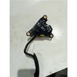 Recambio de potenciometro pedal gas para renault clio iii (2005) 1.1 75 cv referencia OEM IAM 8200297342A  