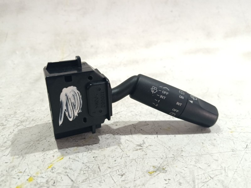 Recambio de mando limpiaparabrisas para mazda 3 (bl) 1.6 mzr cd (bl14) referencia OEM IAM 17D682  