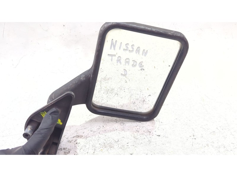 Recambio de retrovisor derecho para nissan trade furgón 2.0 d referencia OEM IAM E30239700  