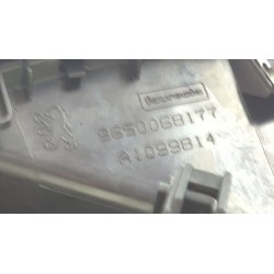 Recambio de aireador central para peugeot 207/207+ (wa_, wc_) 1.6 hdi referencia OEM IAM 9650068177  