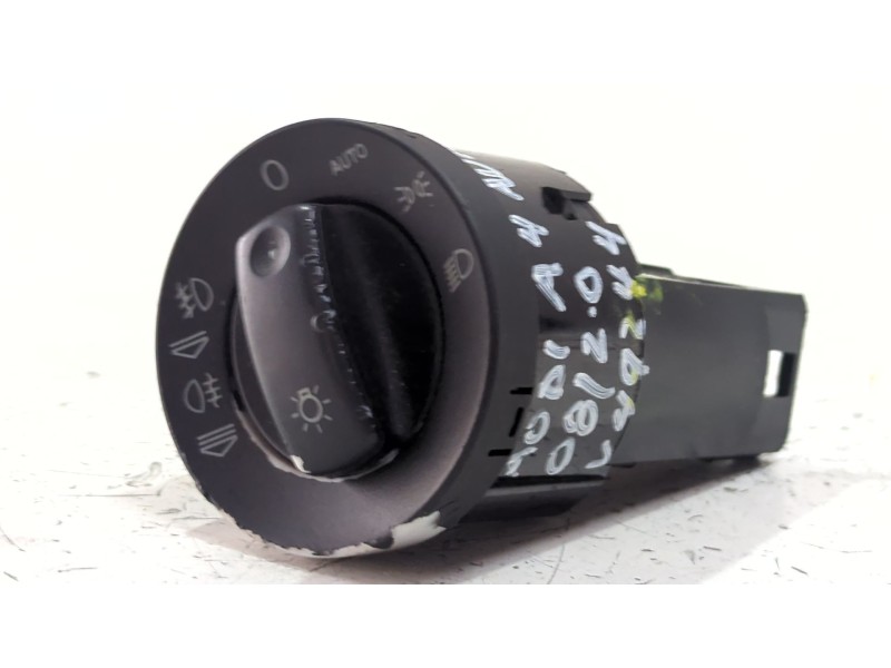 Recambio de mando luces para audi a4 b7 (8ec) 2.0 tdi 16v referencia OEM IAM BK78E0941531D  