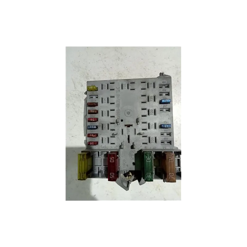 Recambio de caja fusibles/rele para fiat stilo (192)(2001) 1.9 jtd (192_xe1a) referencia OEM IAM 46796534  