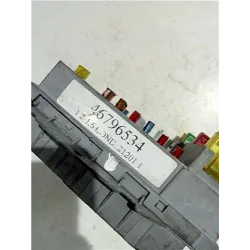 Recambio de caja fusibles/rele para fiat stilo (192)(2001) 1.9 jtd (192_xe1a) referencia OEM IAM 46796534  