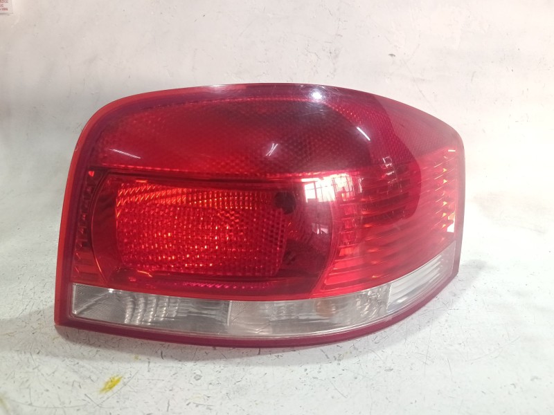 Recambio de piloto trasero derecho para audi a3 (8p1) 1.9 tdi referencia OEM IAM 8P09450960205  
