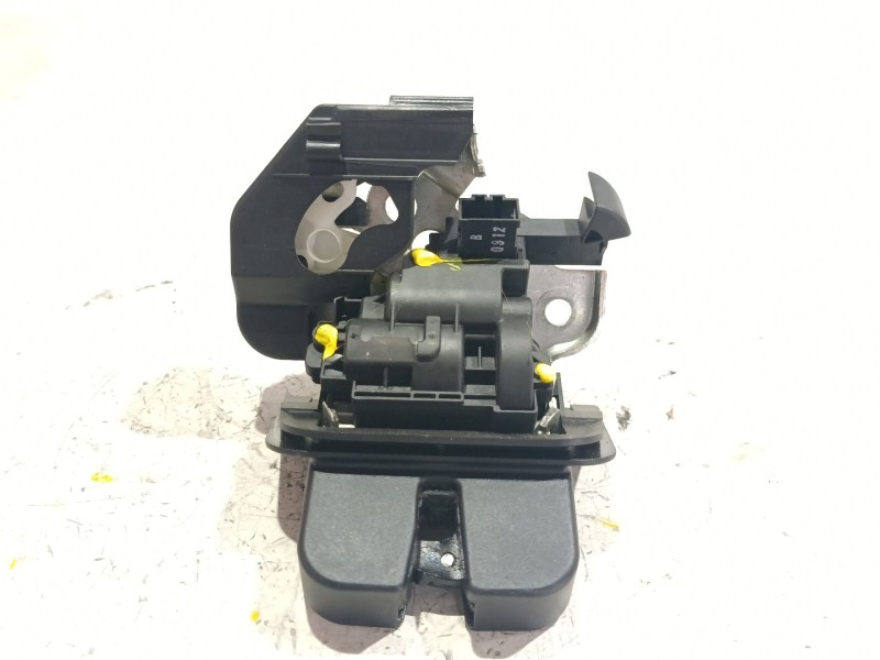 Recambio de cerradura porton para audi a3 sportback (8pa) 2.0 tdi 16v referencia OEM IAM   