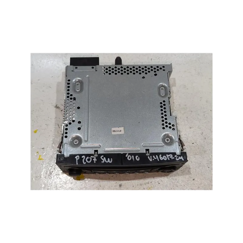 Recambio de radio cd para peugeot 207 (2006) 1.4 16v referencia OEM IAM 96662669XT  