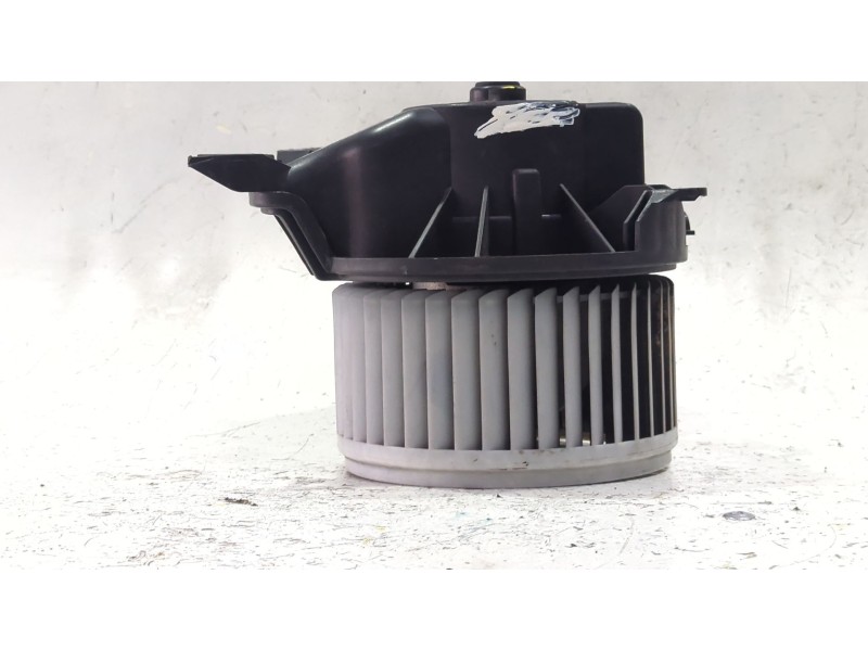 Recambio de motor calefaccion para opel corsa d (2006) 1.4 referencia OEM IAM G17750C0  