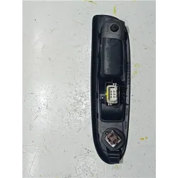 Recambio de mando elevalunas para renault clio ii symbol (2001) referencia OEM IAM 8200084005  