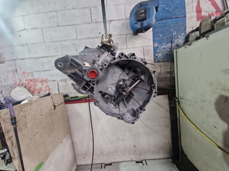 Recambio de caja cambios manual para peugeot boxer furgón (230l) 2.5 tdi referencia OEM IAM 20KE04  
