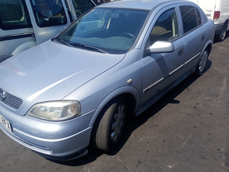 opel astra g hatchback (t98) del año 2001