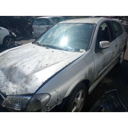nissan almera ii hatchback (n16) del año 2000