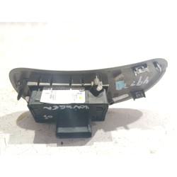 Recambio de mando elevalunas delantero izquierdo para chrysler voyager iv (rg, rs) 2.5 crd referencia OEM IAM 04686732AC  