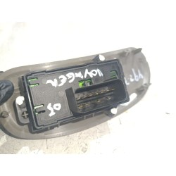 Recambio de mando elevalunas delantero izquierdo para chrysler voyager iv (rg, rs) 2.5 crd referencia OEM IAM 04686732AC  