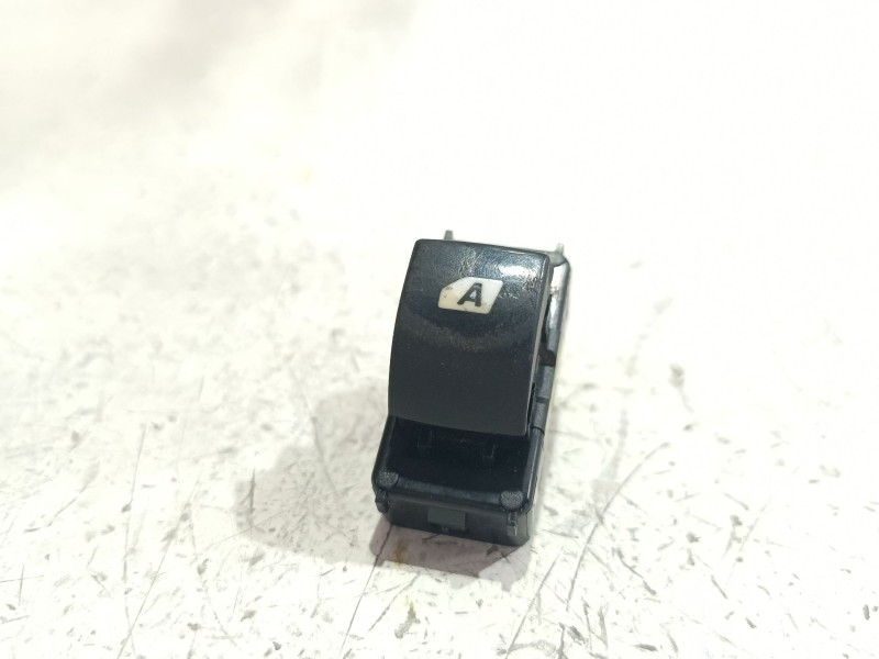 Recambio de boton elevalunas derecho para peugeot partner monospace (5_, g_) 1.9 d referencia OEM IAM 9666955077  