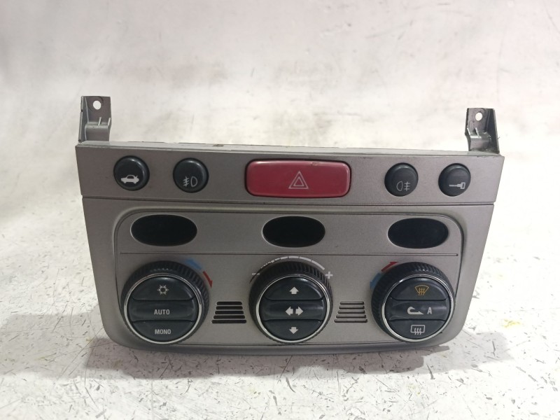 Recambio de mando climatizador para alfa romeo gt (125)(2004) 1.9 jtd referencia OEM IAM 01560513690  