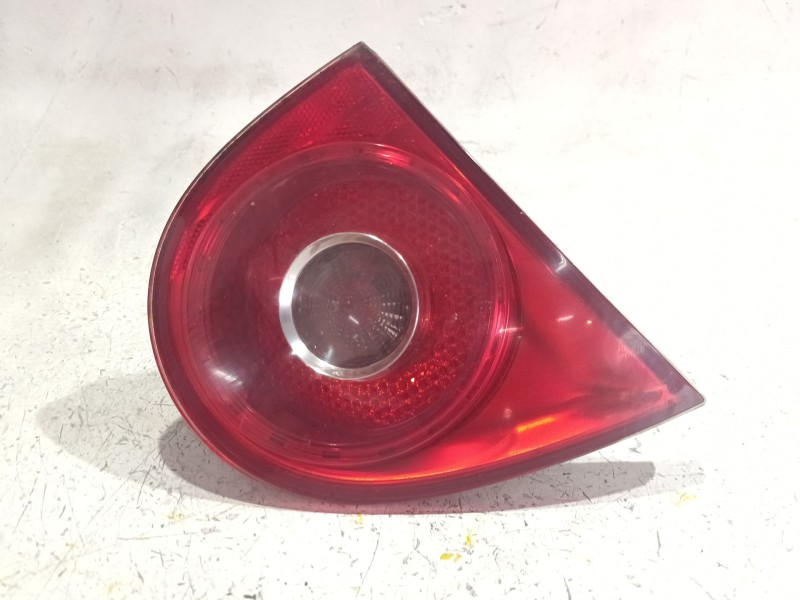 Recambio de piloto porton trasero izquierdo para volkswagen golf v (1k1) 1.9 tdi referencia OEM IAM 1K6945093E  