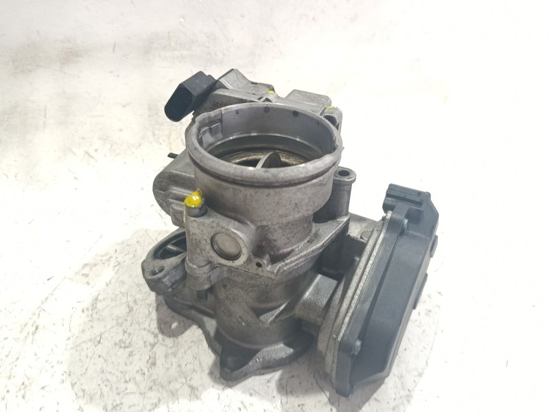 Recambio de mariposa admision para audi a4 b7 (8ec) 2.0 tdi 16v referencia OEM IAM 03G131501R  