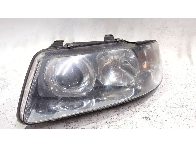 Recambio de faro delantero izquierdo para audi a3 (8l1) s3 quattro referencia OEM IAM 15390100  