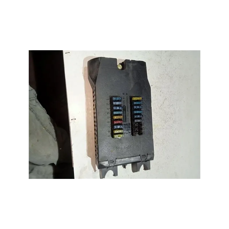 Recambio de caja fusibles/rele para volkswagen lt furgón/combi (01.1996) referencia OEM IAM 0005400950  