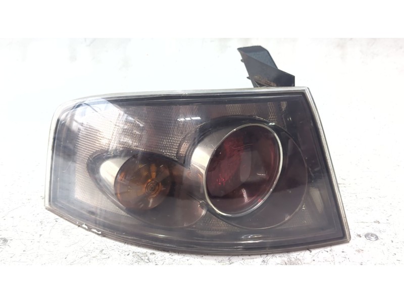Recambio de piloto trasero izquierdo para seat ibiza iii (6l1) 1.4 16v referencia OEM IAM 6L6945111D  