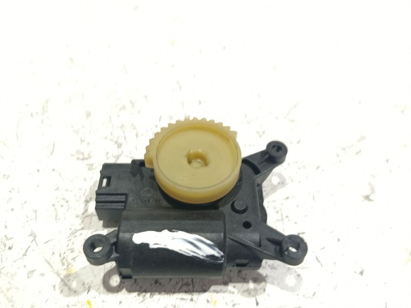 Recambio de motor trampilla calefaccion para seat ibiza iii (6l1) 1.4 16v referencia OEM IAM 3093820  