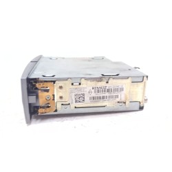 Recambio de sistema audio / radio cd para renault megane scénic 1.5 dci 106 cv referencia OEM IAM 8200562686T  