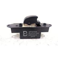 MANDO ELEVALUNAS TRASERO DERECHO MR587944 