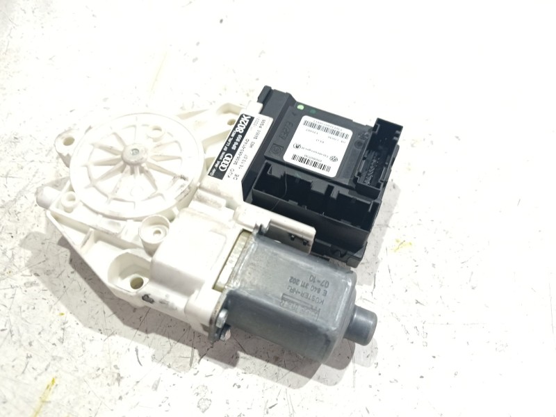 Recambio de motor elevalunas delantero derecho para audi a3 (8p1) 1.9 tdi referencia OEM IAM 8P0o59802K  