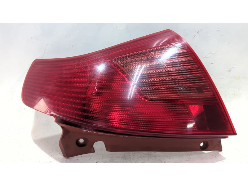 Recambio de piloto trasero derecho para suzuki swift iii (sg) 1.3 ddis referencia OEM IAM P4476R  