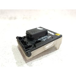 Recambio de caja reles / fusibles para ford mondeo ii (bap) 1.8 td referencia OEM IAM 93BG14K150AD  