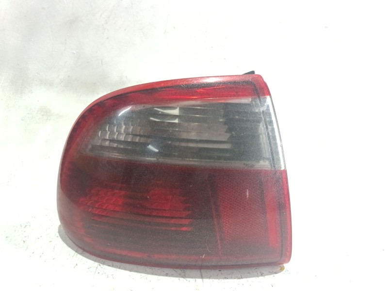Recambio de piloto trasero izquierdo para seat toledo ii (1m2) 1.9 tdi referencia OEM IAM e1683  