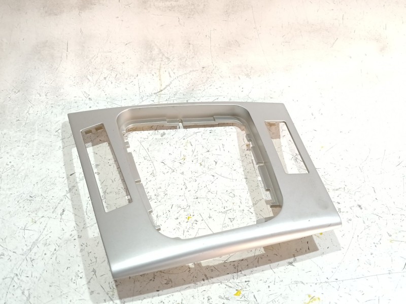 Recambio de embellecedor palanca cambio para bmw 3 (e46) 320 d referencia OEM IAM 51168211465  