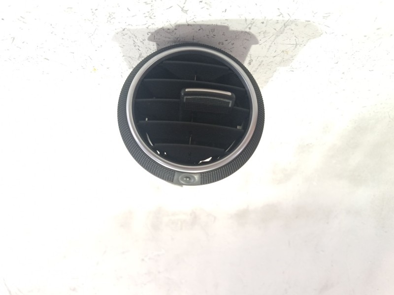 Recambio de aireador derecho para audi a3 (8p1) 1.9 tdi referencia OEM IAM 8P0820901A5PR  