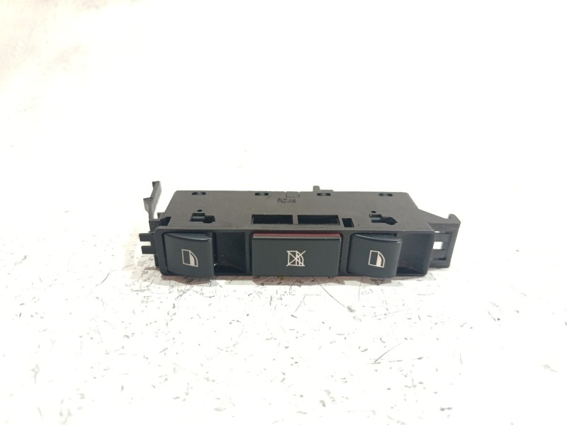 Recambio de mando elevalunas delantero izquierdo para bmw 3 (e46) 320 d referencia OEM IAM 61318381518  