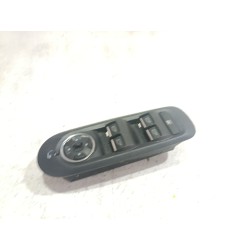 MANDO ELEVALUNAS DELANTERO IZQUIERDO A2105780959 
