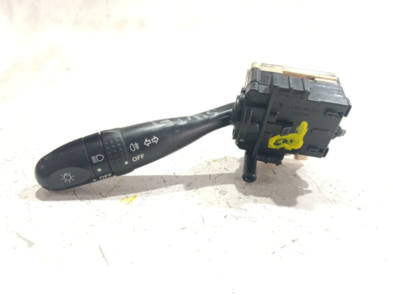 Recambio de mando intermitentes para suzuki swift iii (sg) 1.3 ddis referencia OEM IAM 173744  