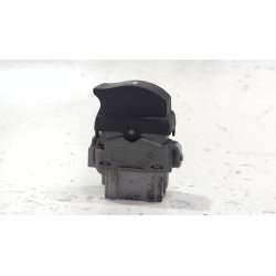 Recambio de mando elevalunas delantero derecho para renault megane scénic 1.5 dci 106 cv referencia OEM IAM 220509C  